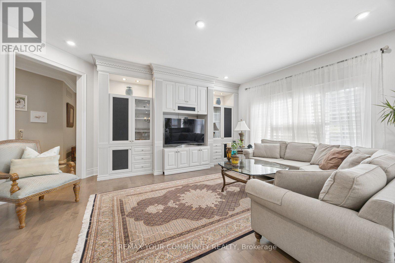 123 LAURENTIAN BOULEVARD - 24
