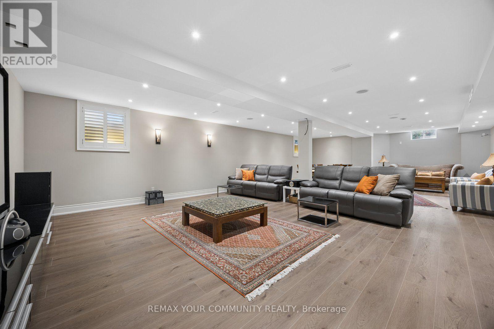 123 LAURENTIAN BOULEVARD - 37