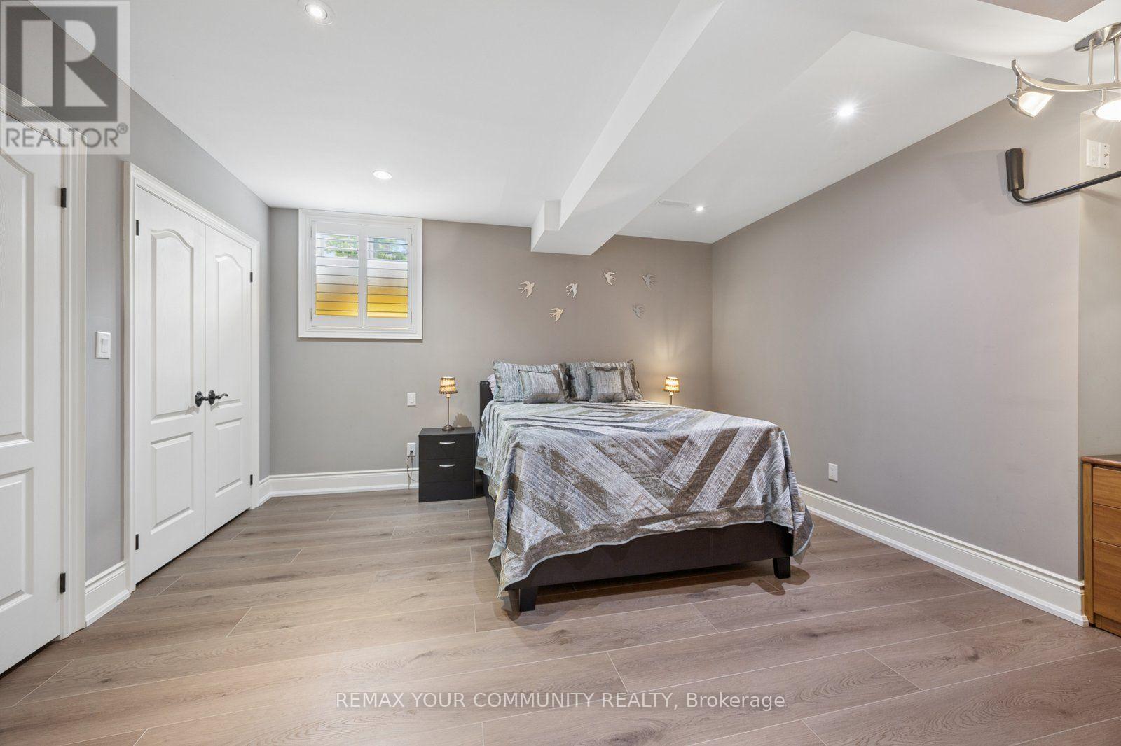 123 LAURENTIAN BOULEVARD - 42