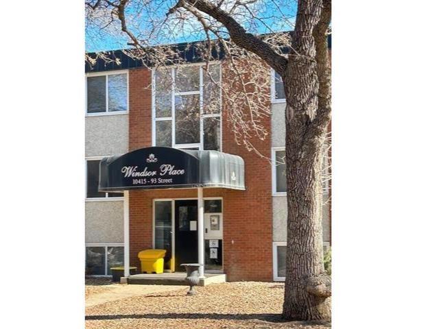 #306 10415 93 ST NW, Boyle Street, Edmonton photo 2