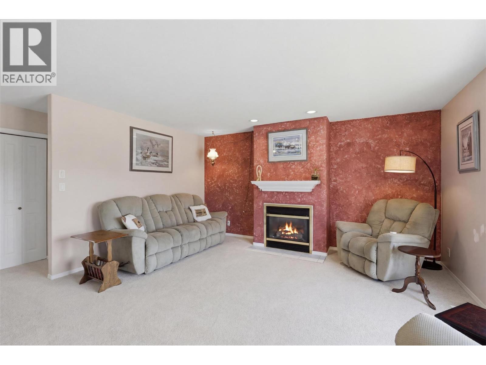 102 Pearse Place - 13