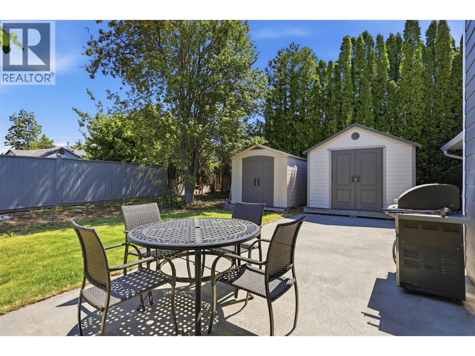 102 Pearse Place - 33