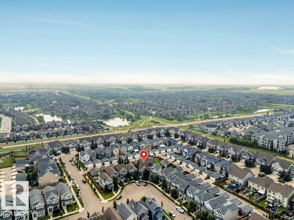 8423 23 AV SW SW - 5