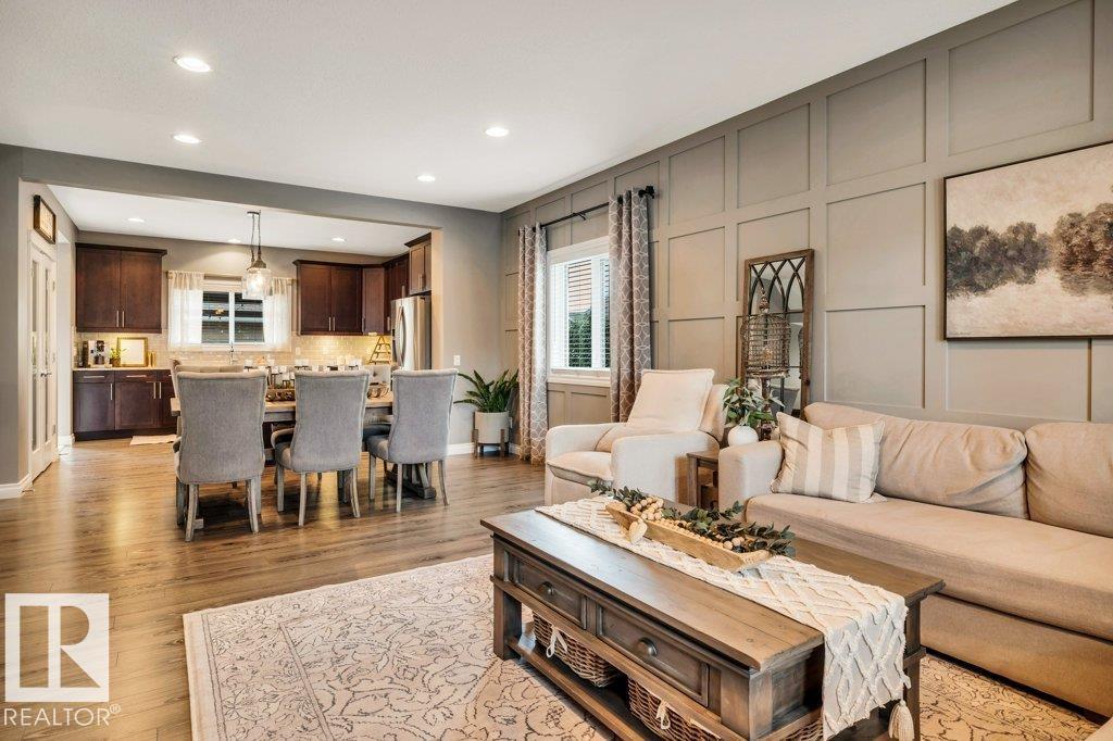 8423 23 AV SW SW - 16