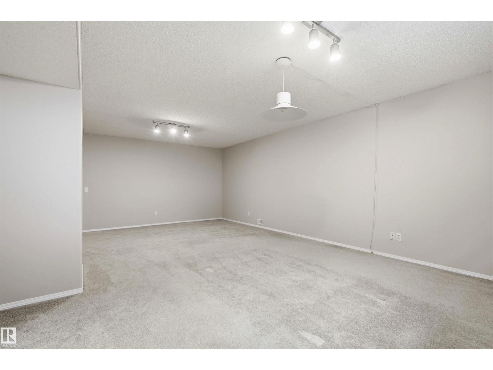 #10 9 DECHENE RD NW - 39