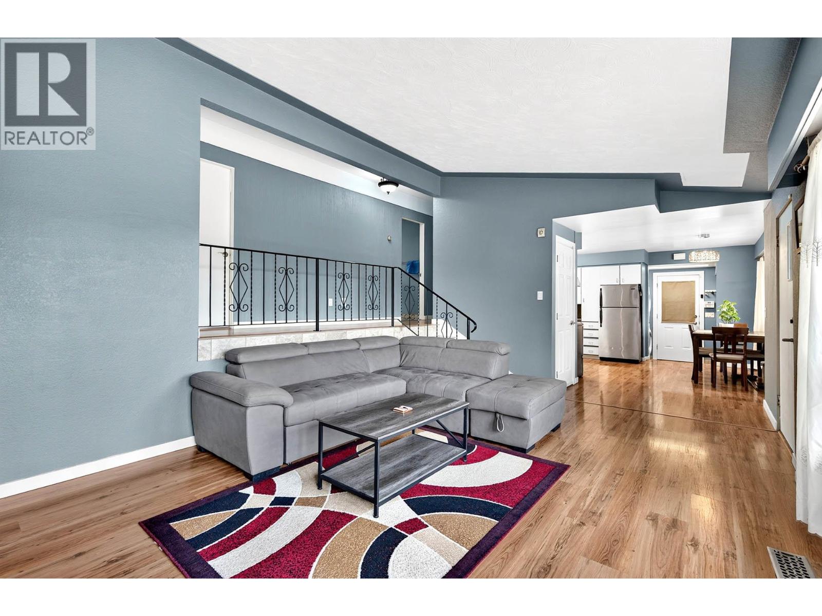 1094 SCHREINER Street - 13