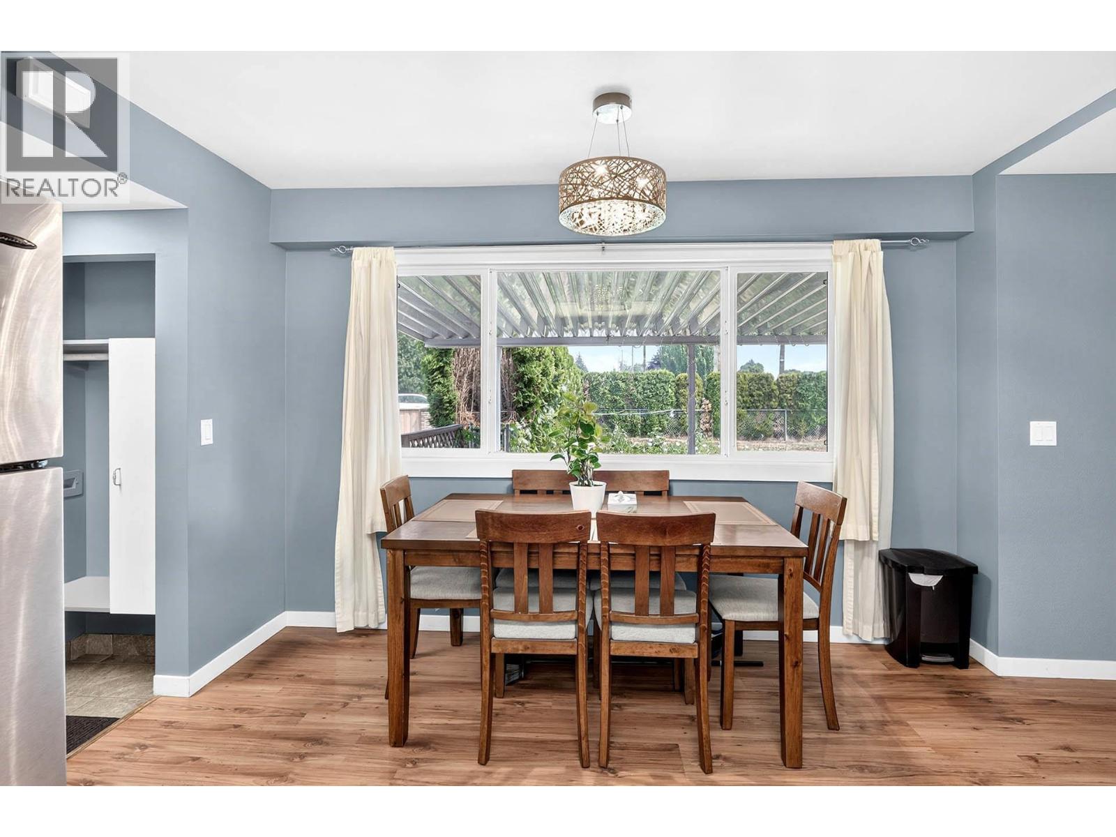 1094 SCHREINER Street - 9
