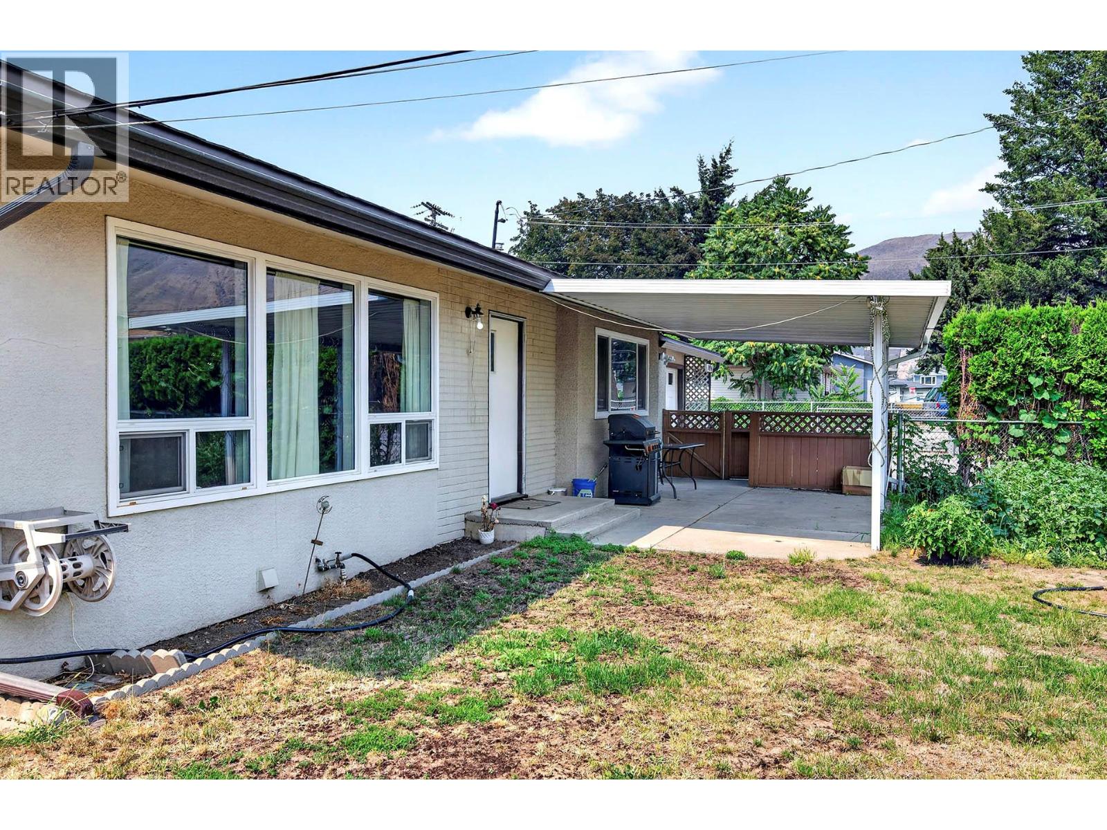 1094 SCHREINER Street - 2