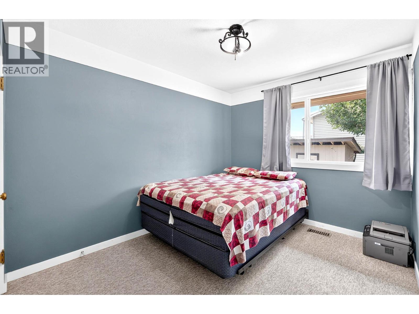 1094 SCHREINER Street - 20