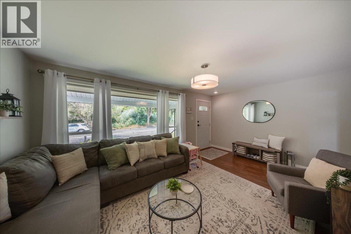 1112 Marianna Crescent - 5