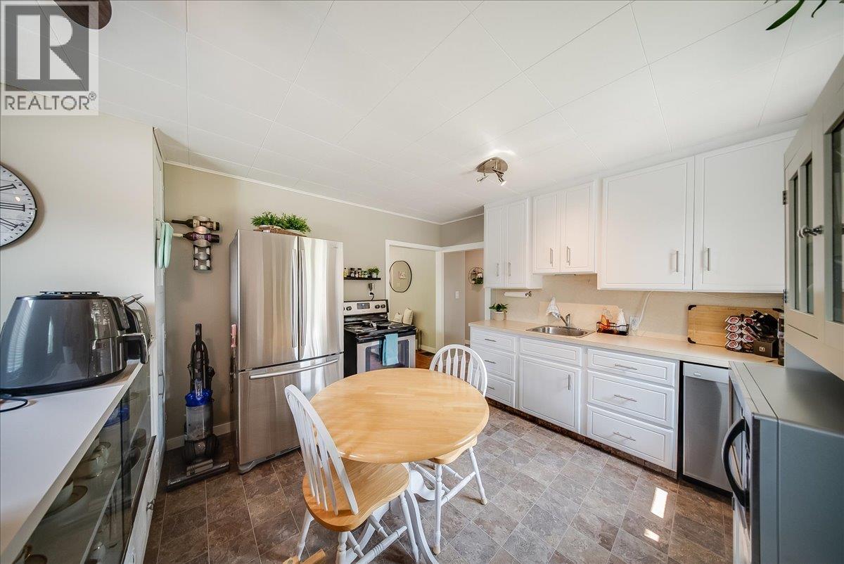 1112 Marianna Crescent - 9