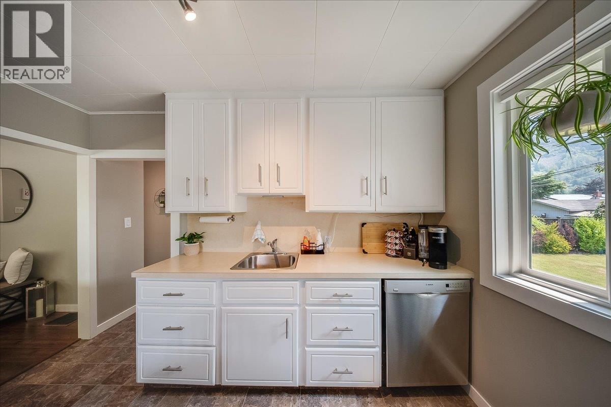 1112 Marianna Crescent - 12