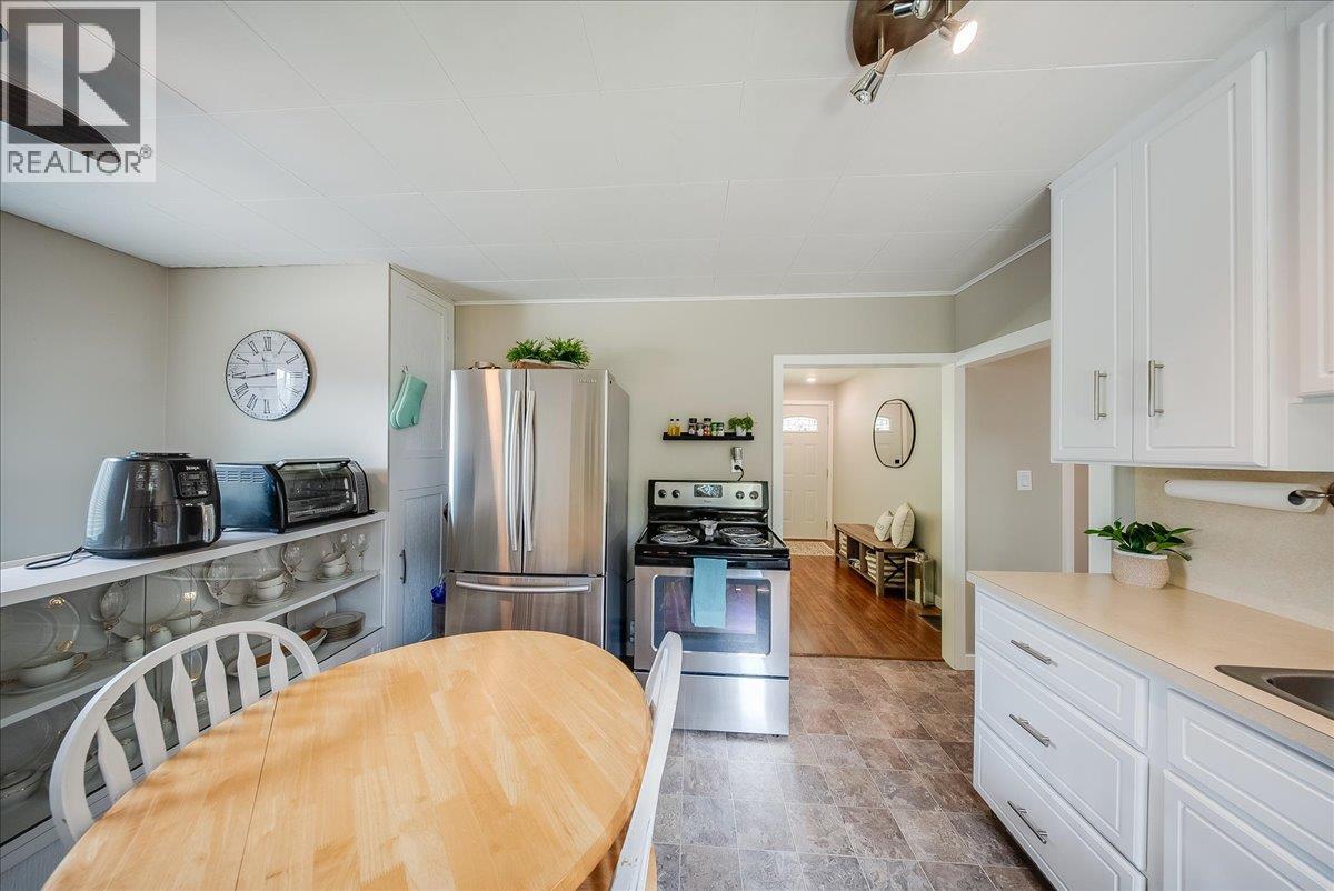 1112 Marianna Crescent - 11