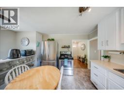 1112 Marianna Crescent, Trail, BC V1R1C7 Photo 11