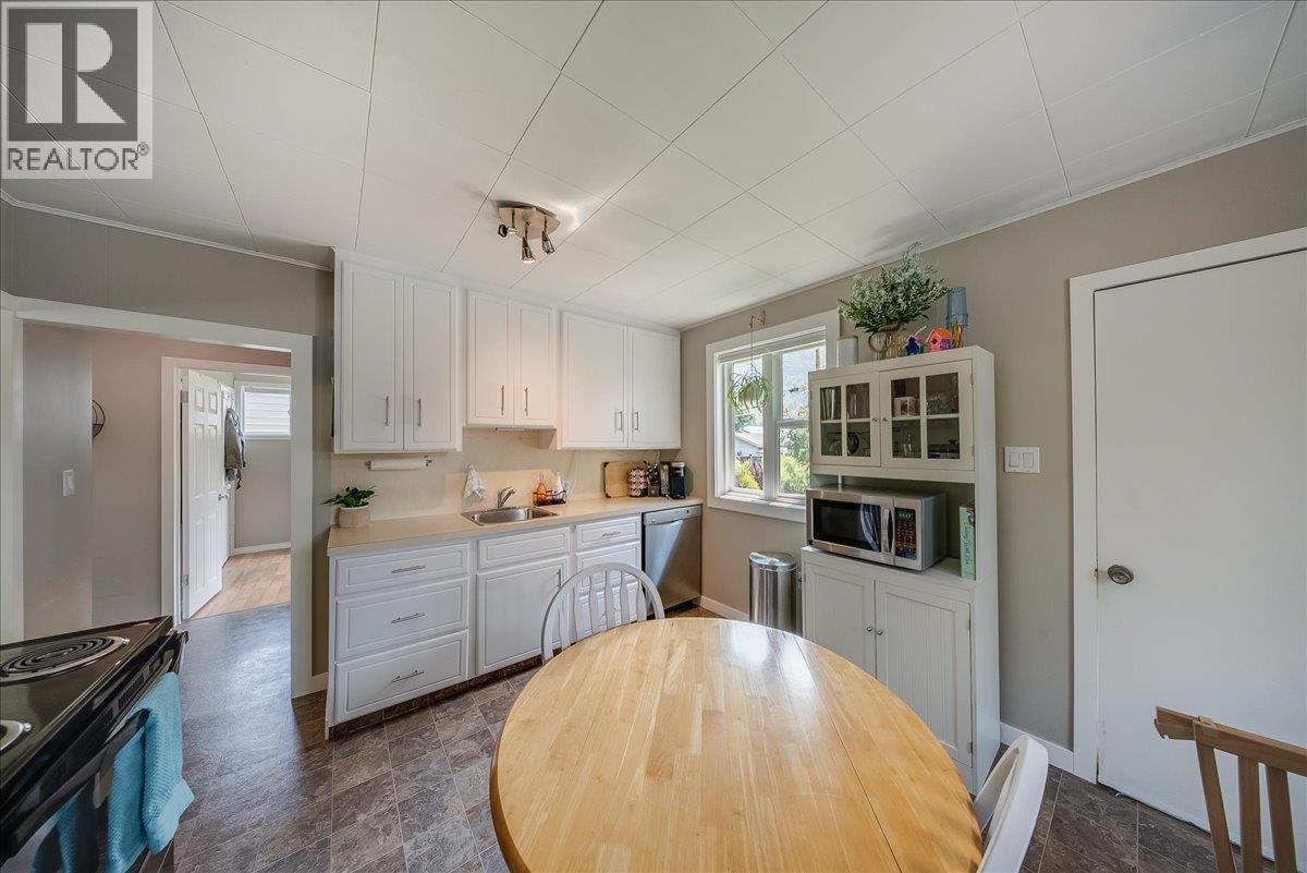 1112 Marianna Crescent - 8