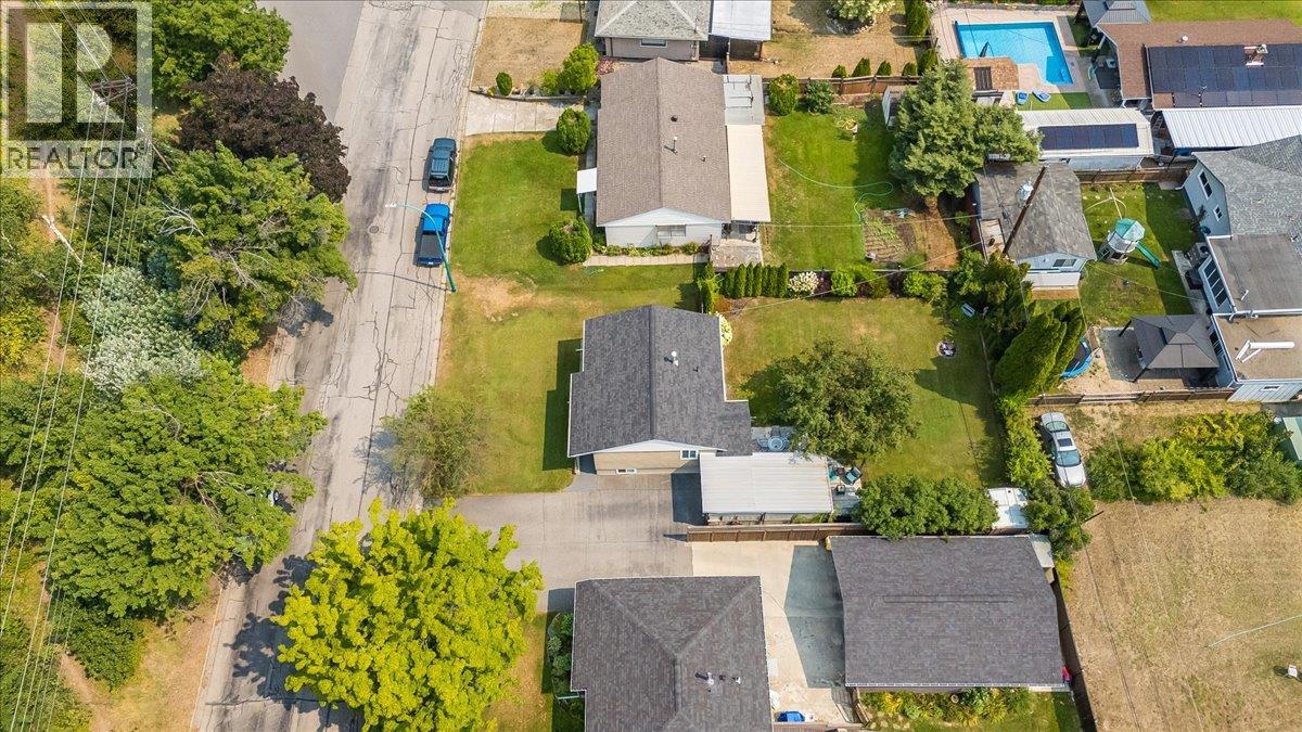 1112 Marianna Crescent - 52