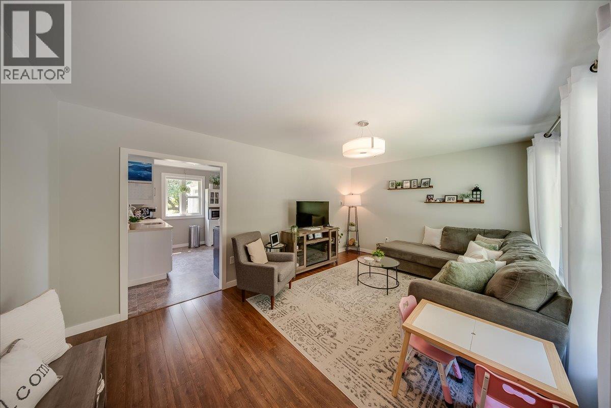 1112 Marianna Crescent - 3