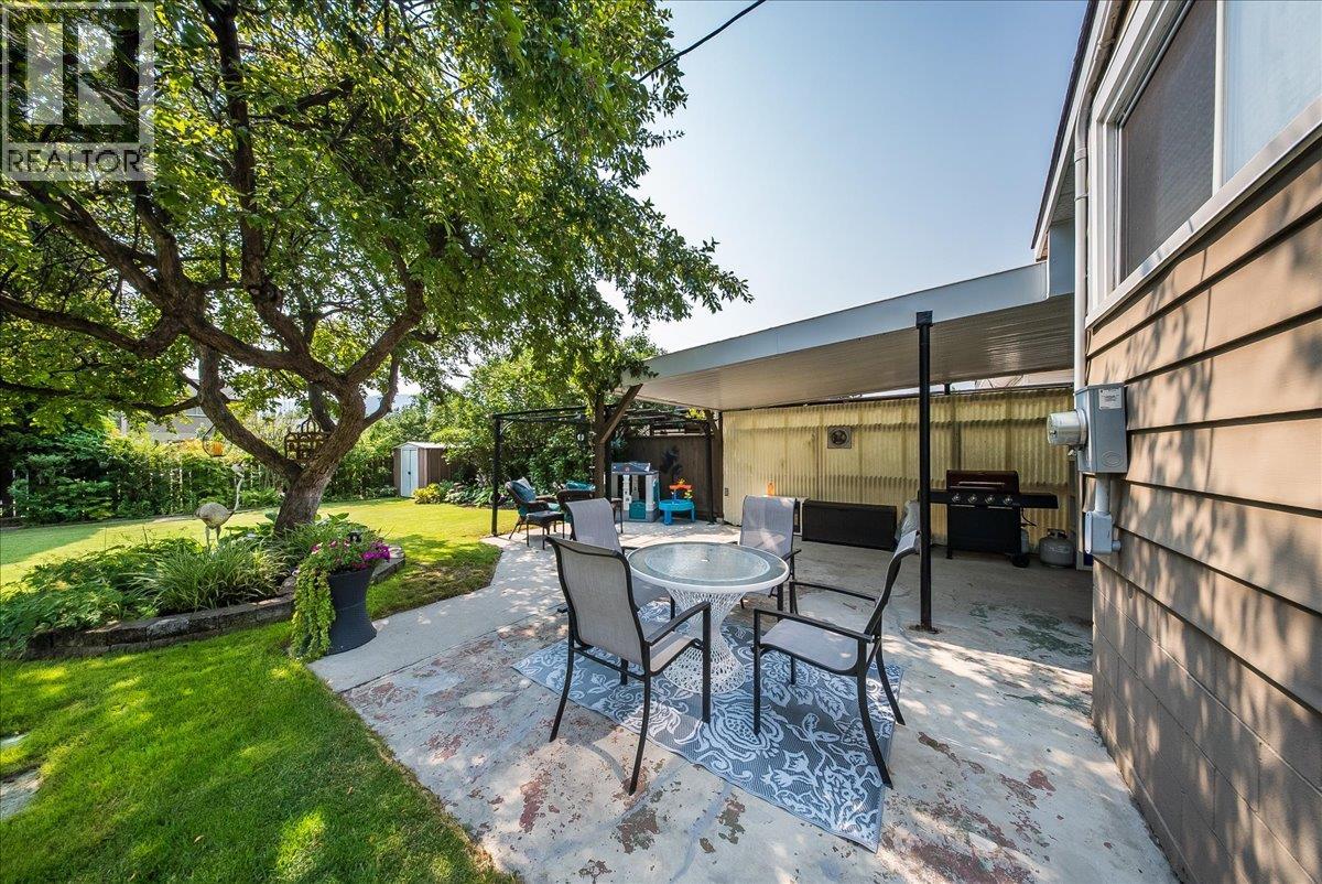 1112 Marianna Crescent - 38