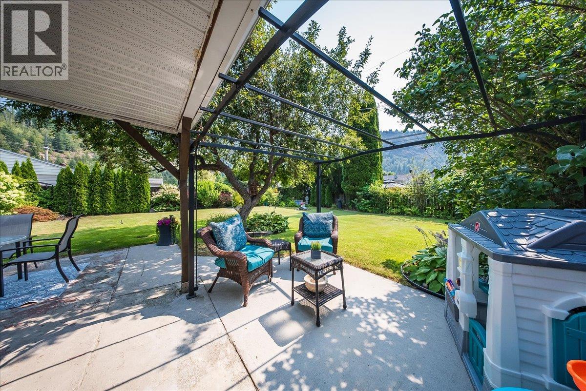 1112 Marianna Crescent - 37