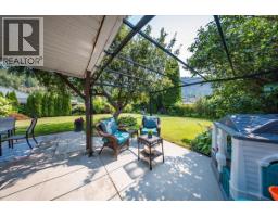 1112 Marianna Crescent, Trail, BC V1R1C7 Photo 37