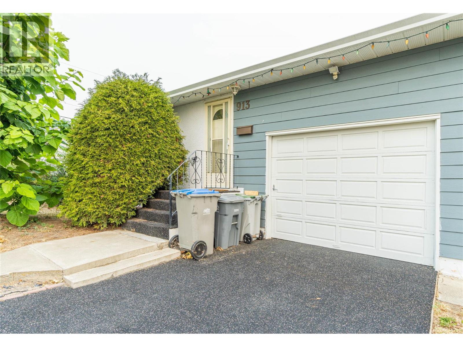 913 Holt Street - 2