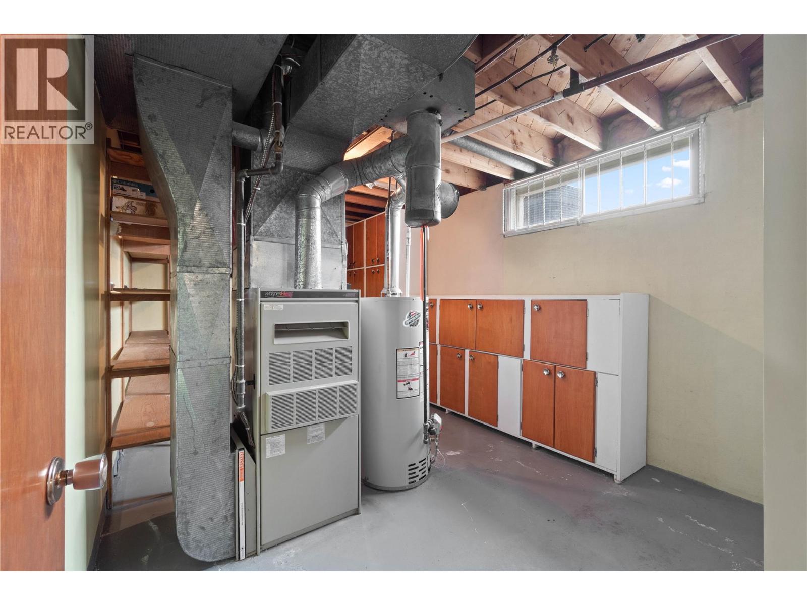 913 Holt Street - 22