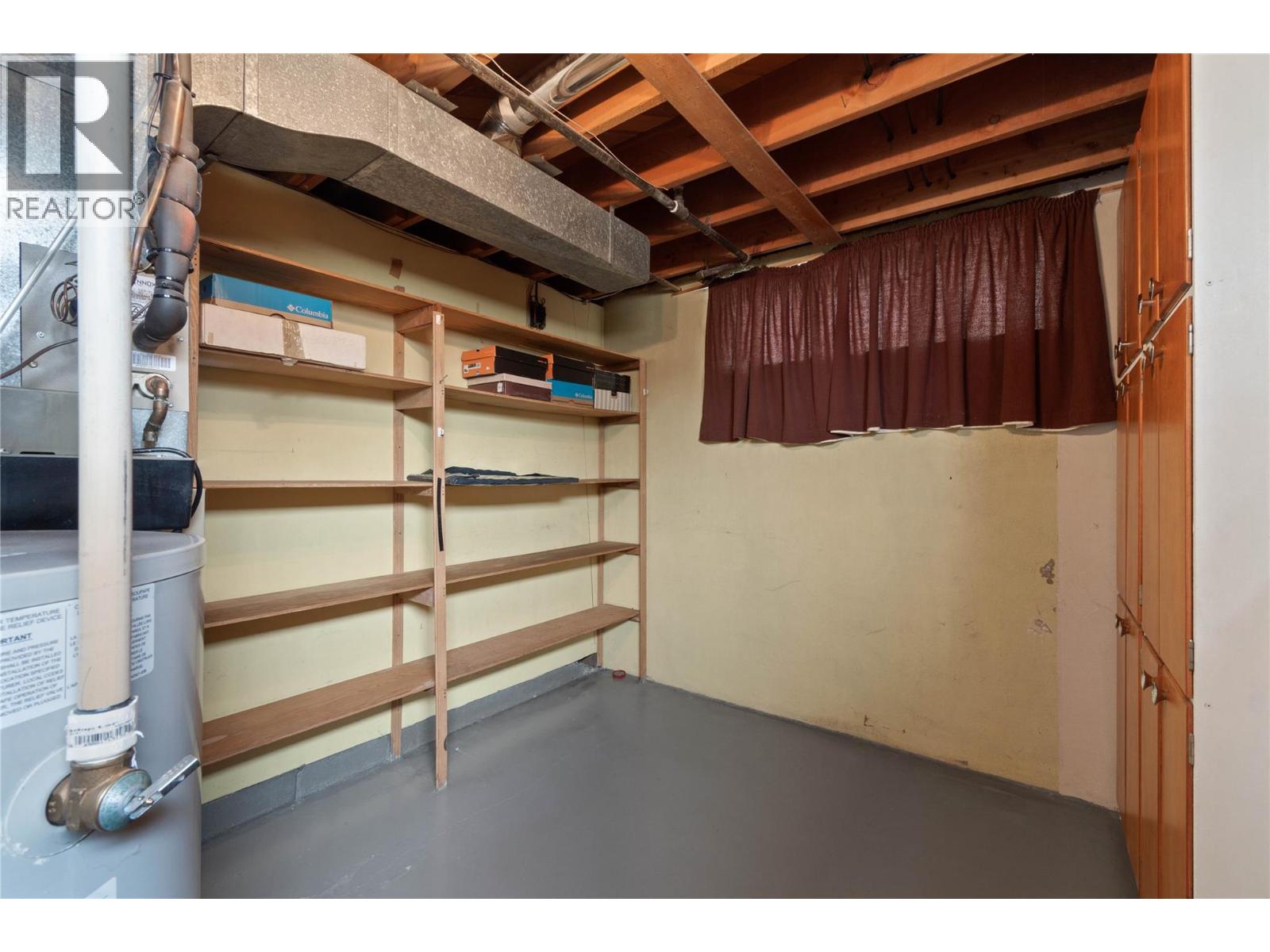 913 Holt Street - 23