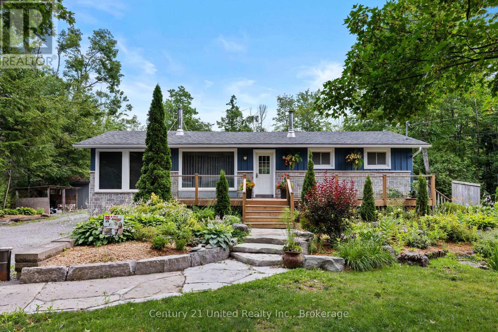 25 SUGARBUSH BOULEVARD - 1