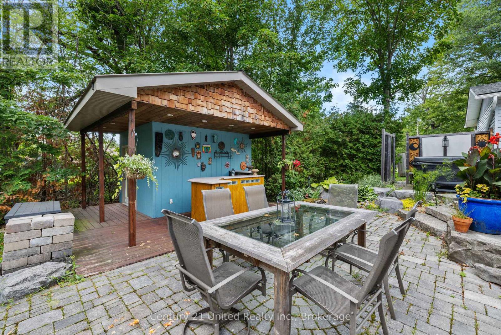 25 SUGARBUSH BOULEVARD - 22