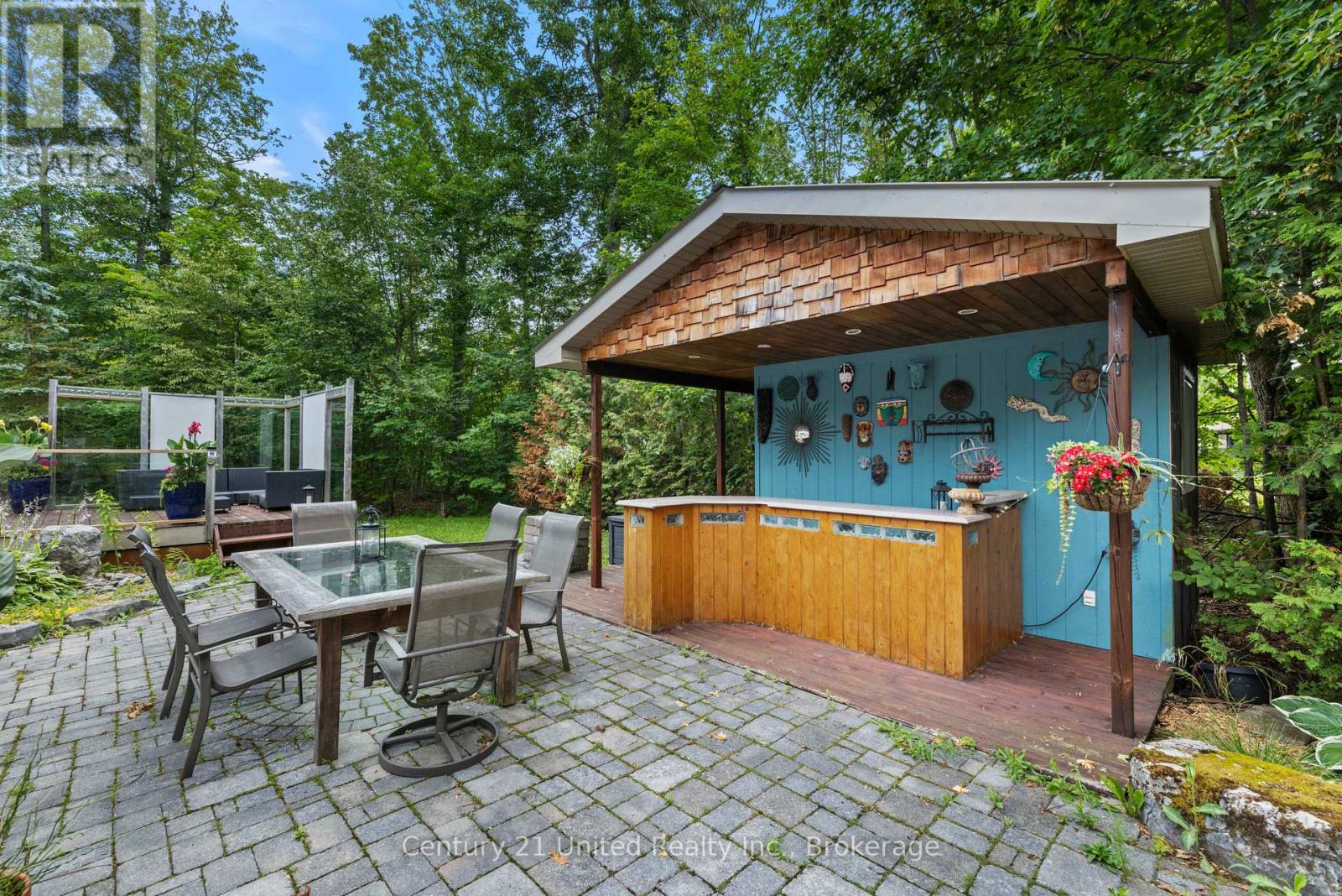 25 SUGARBUSH BOULEVARD - 23