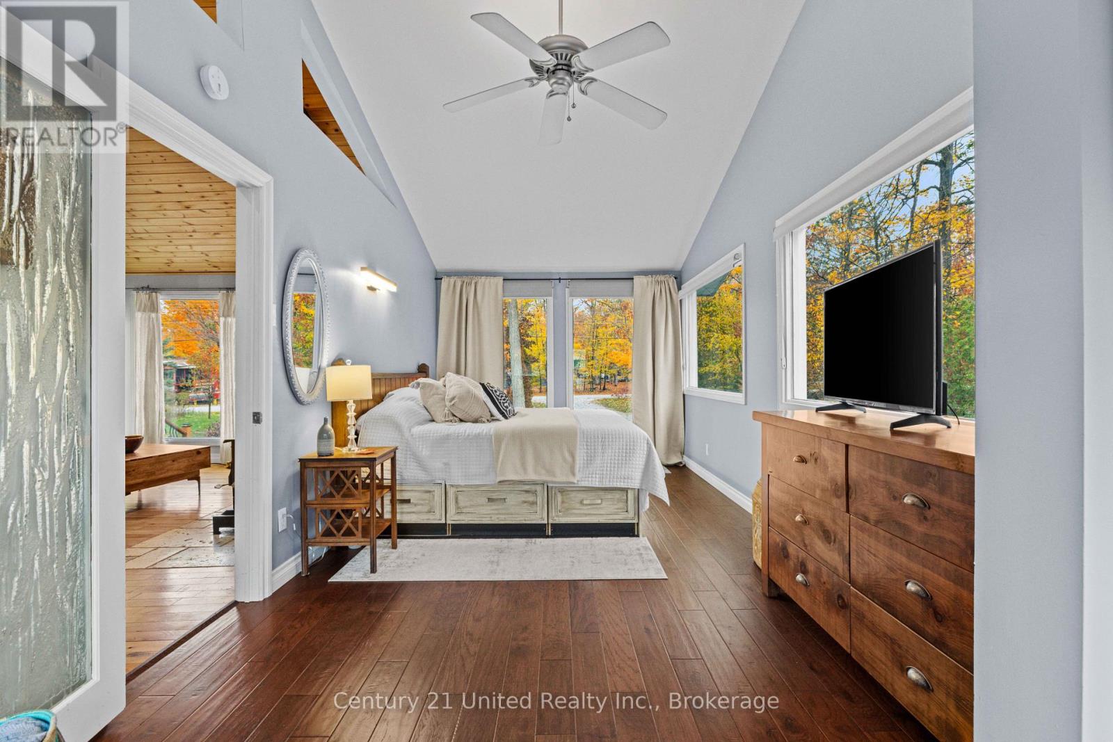25 SUGARBUSH BOULEVARD - 11