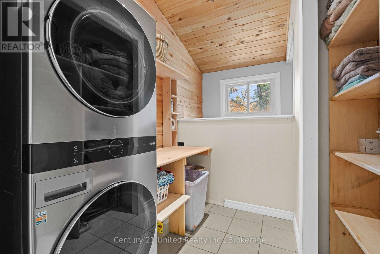 25 SUGARBUSH BOULEVARD - 16