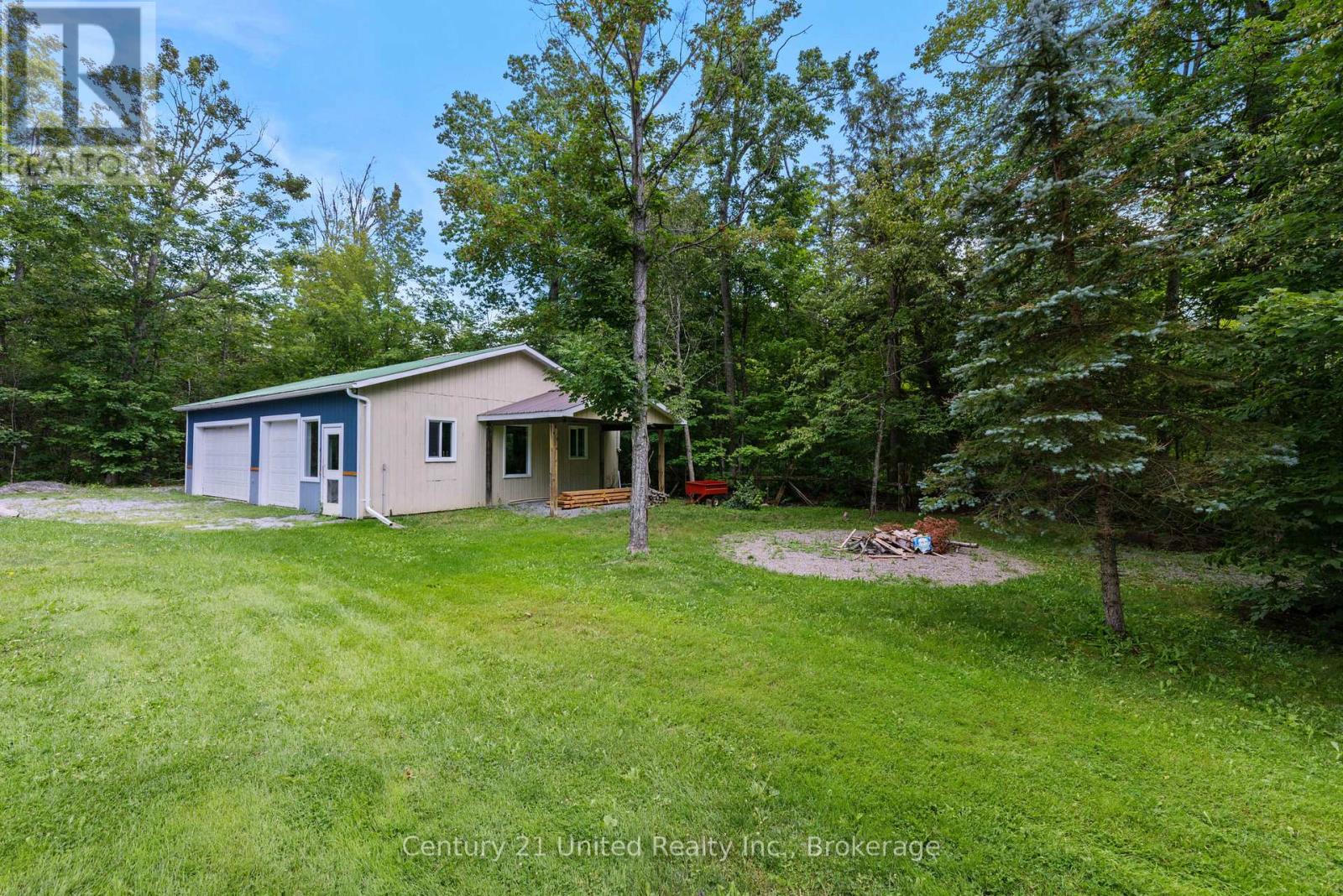 25 SUGARBUSH BOULEVARD - 24