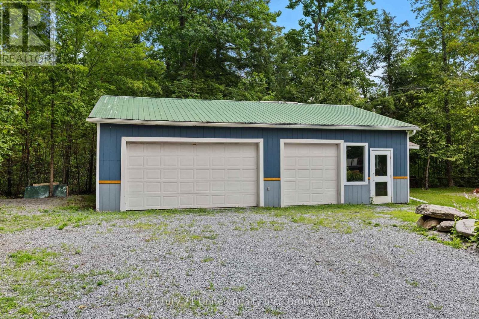 25 SUGARBUSH BOULEVARD - 26