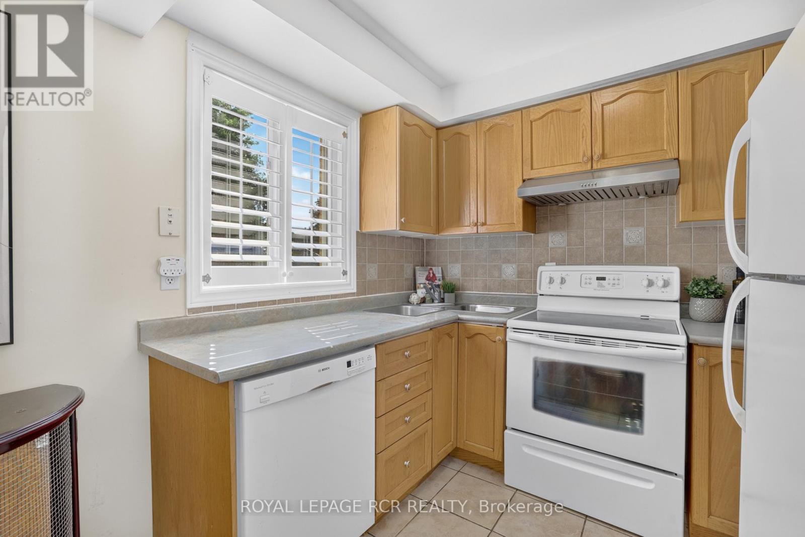 94 ATWOOD AVENUE - 12