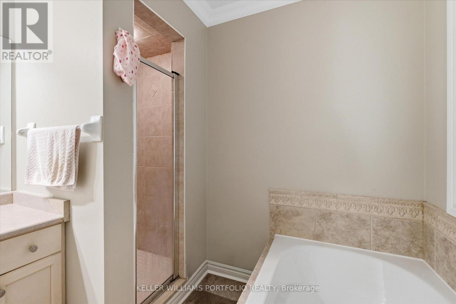 2153 MEADOWGLEN DRIVE - 29