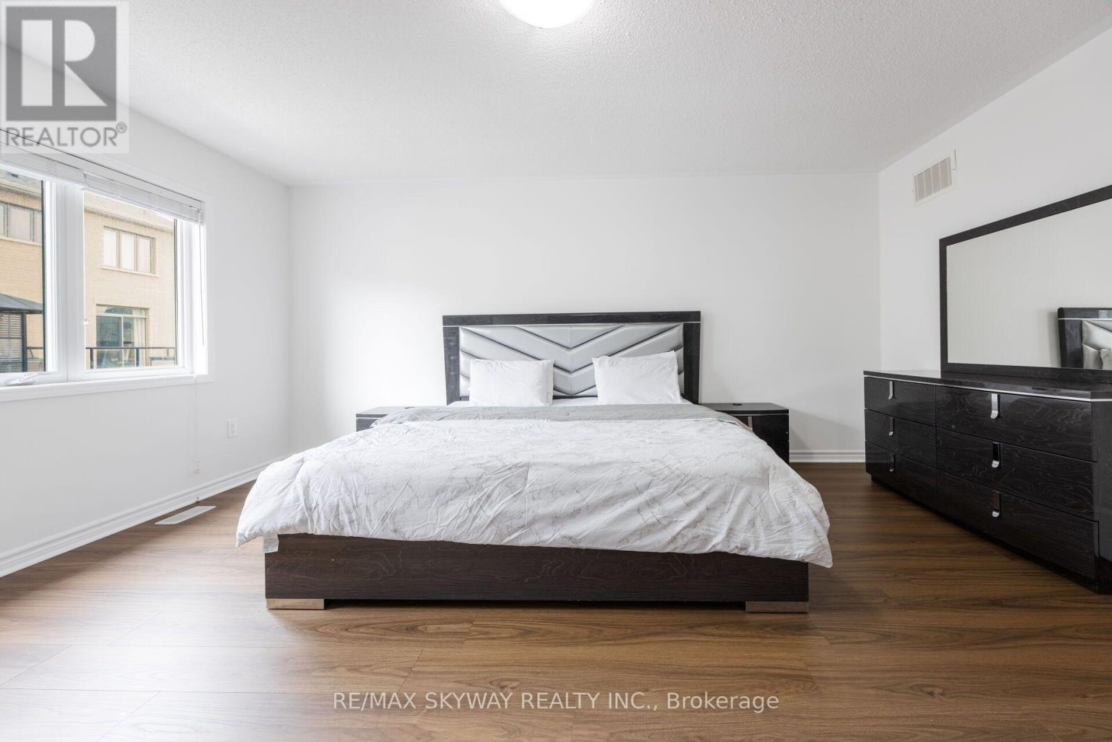 92 STEDFORD CRESCENT - 17