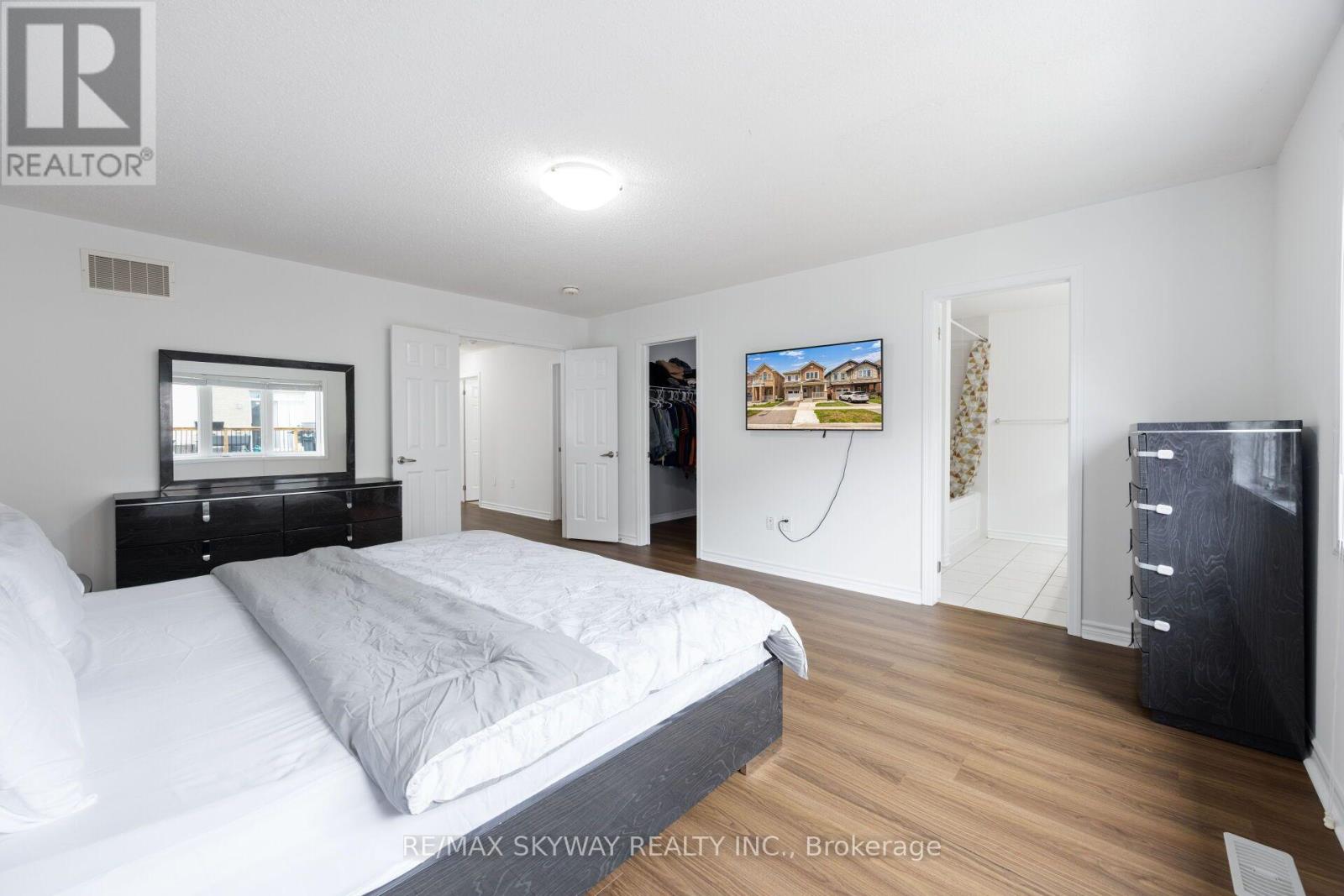 92 STEDFORD CRESCENT - 21