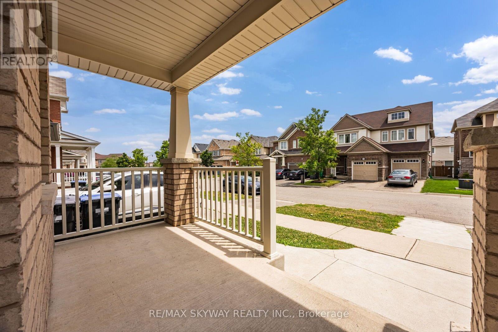 92 STEDFORD CRESCENT - 4