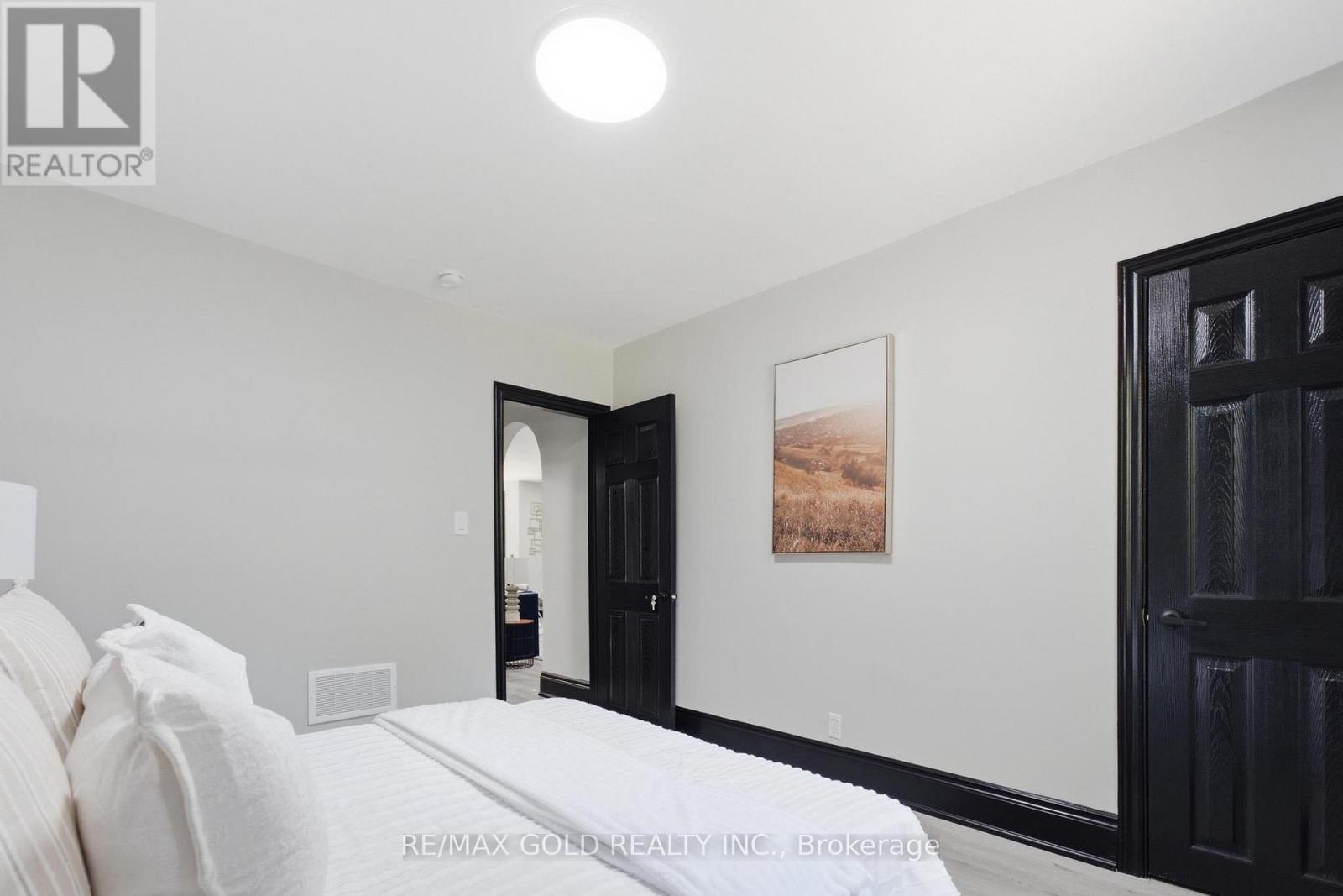 2702 EMBLETON ROAD - 18