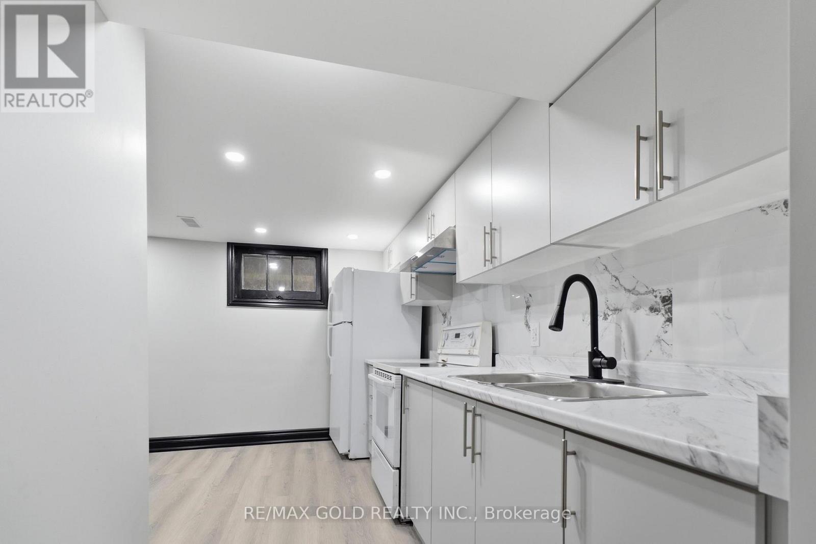 2702 EMBLETON ROAD - 28