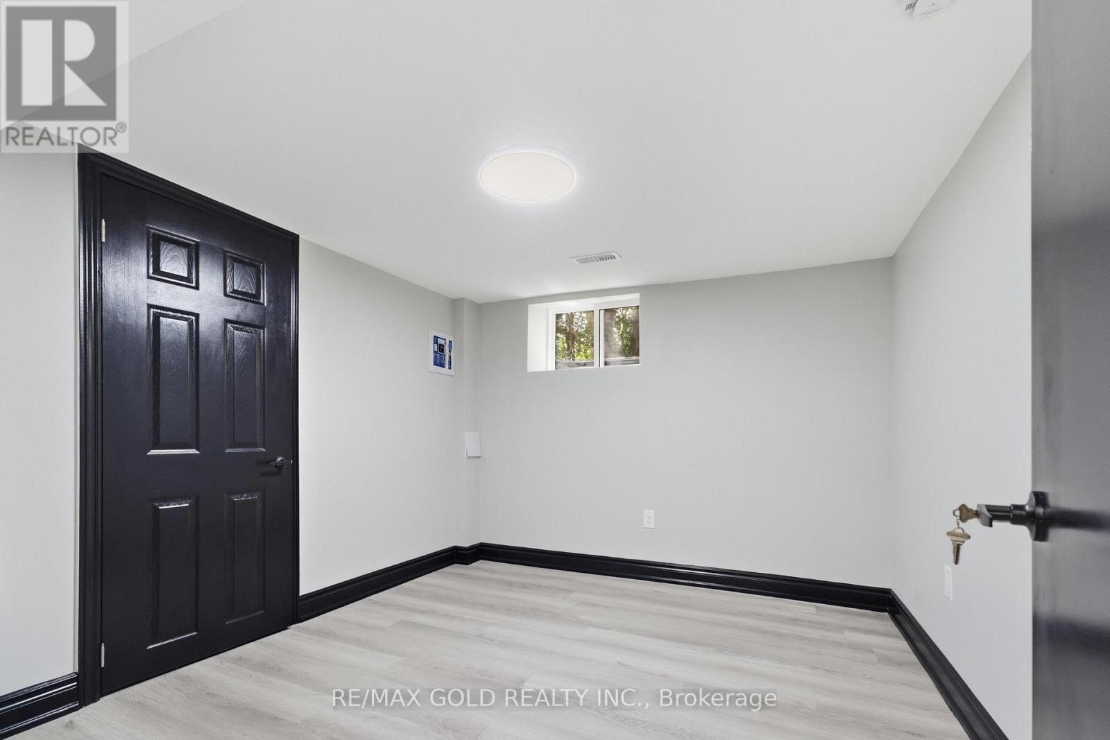 2702 EMBLETON ROAD - 32
