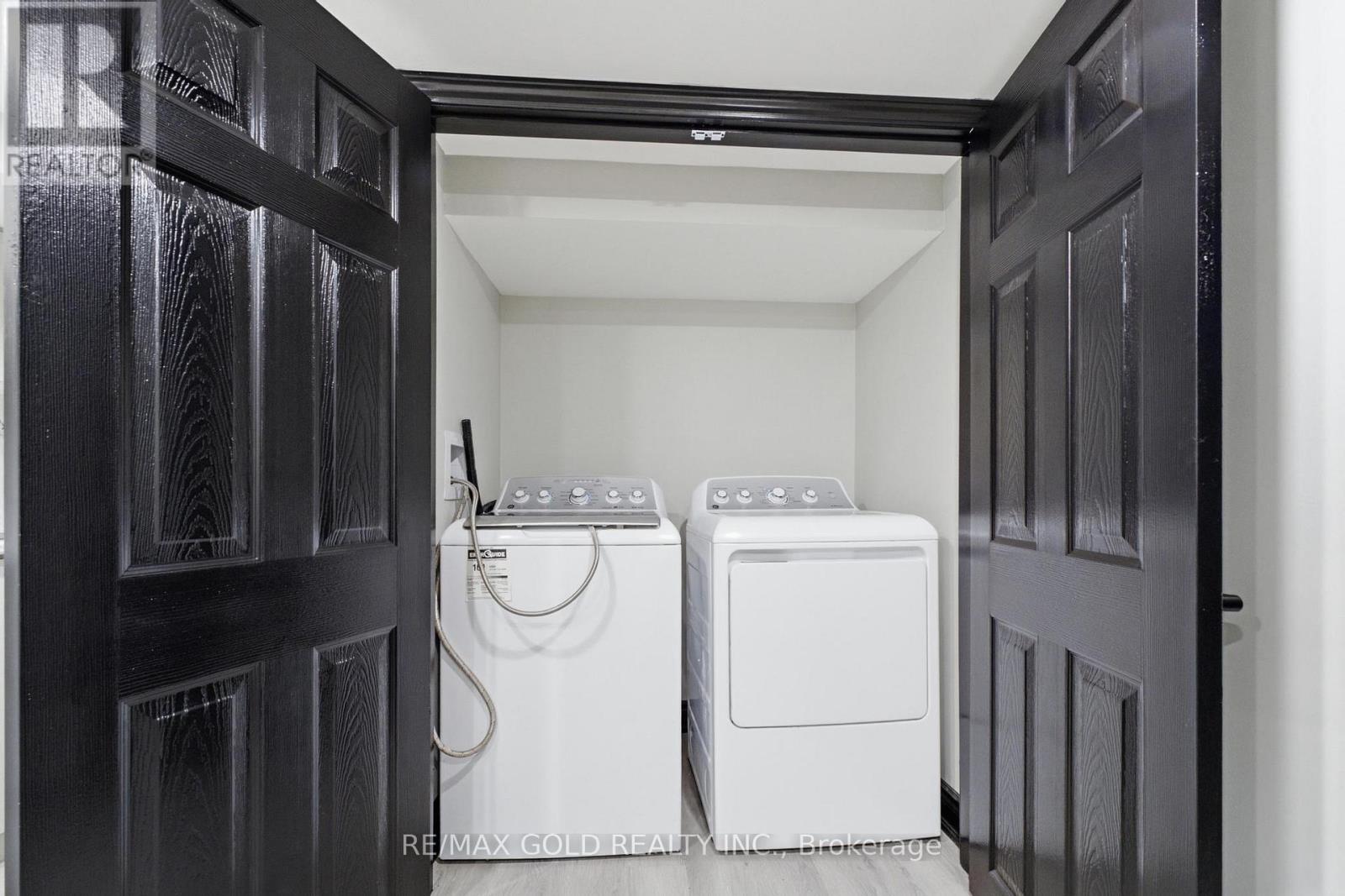 2702 EMBLETON ROAD - 39