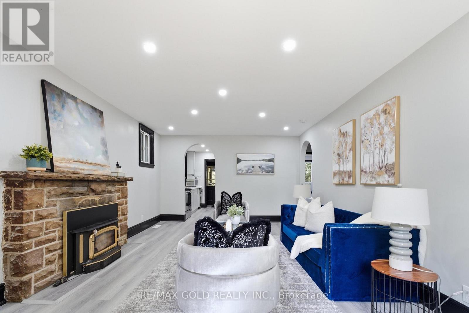 2702 EMBLETON ROAD - 43