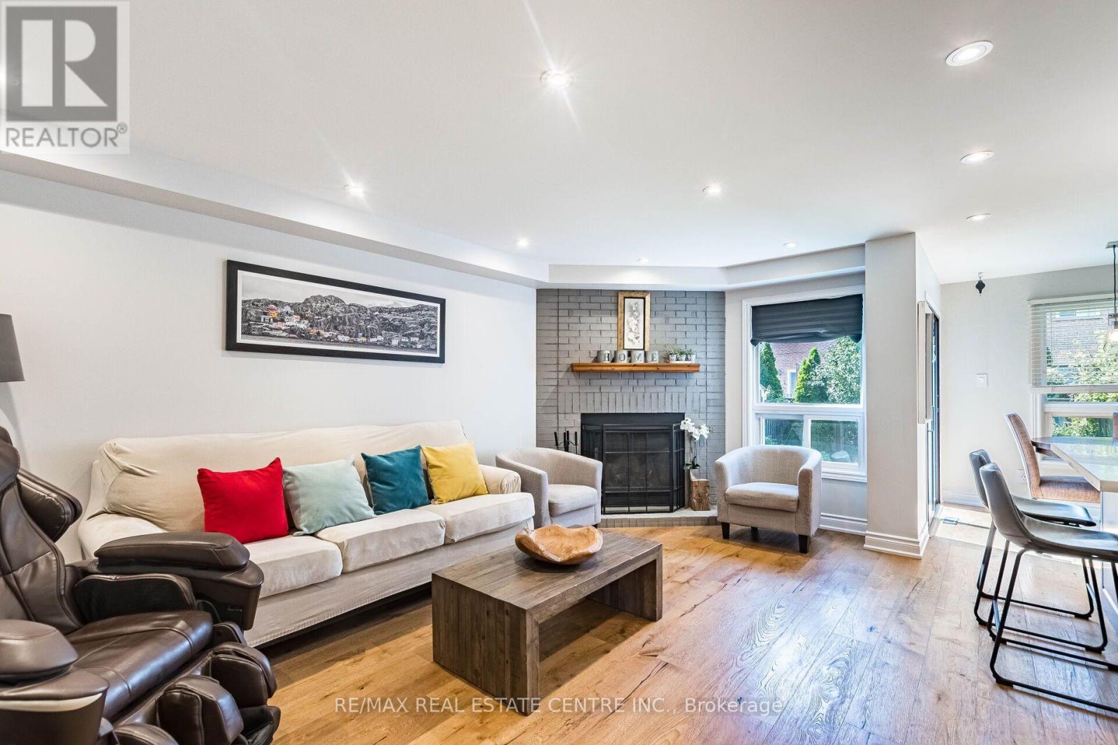 1571 MEADOWFIELD CRESCENT - 8