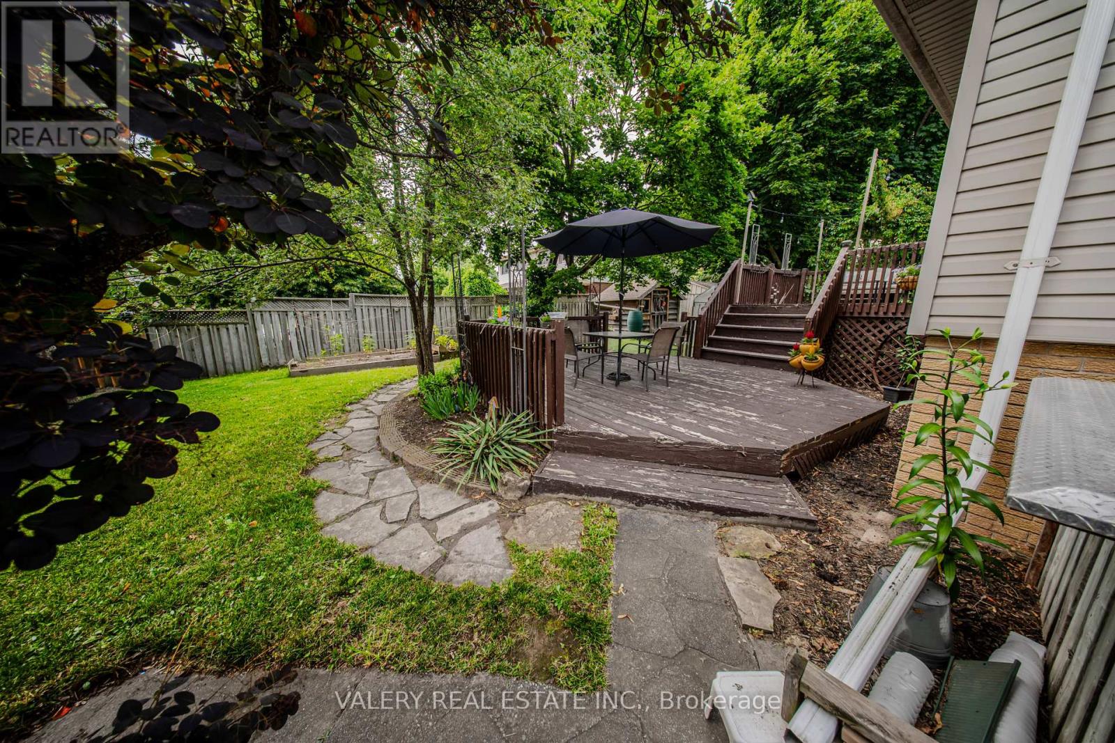 270 CYRUS STREET - 26