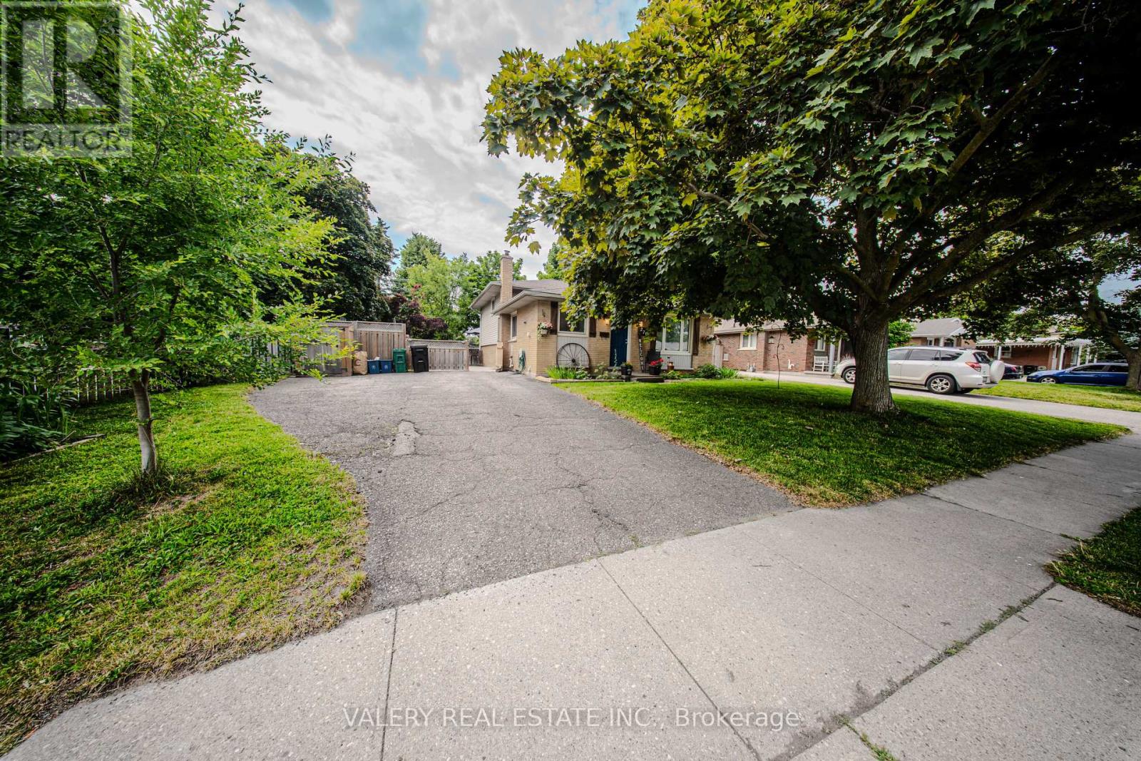 270 CYRUS STREET - 27