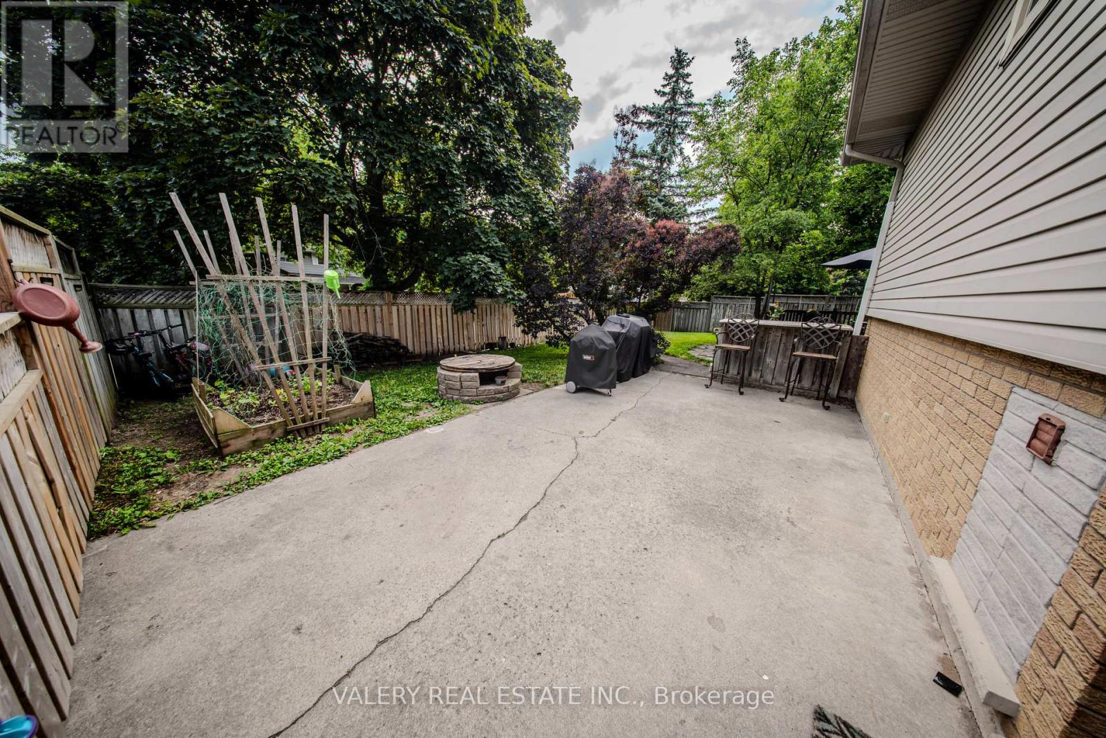 270 CYRUS STREET - 28