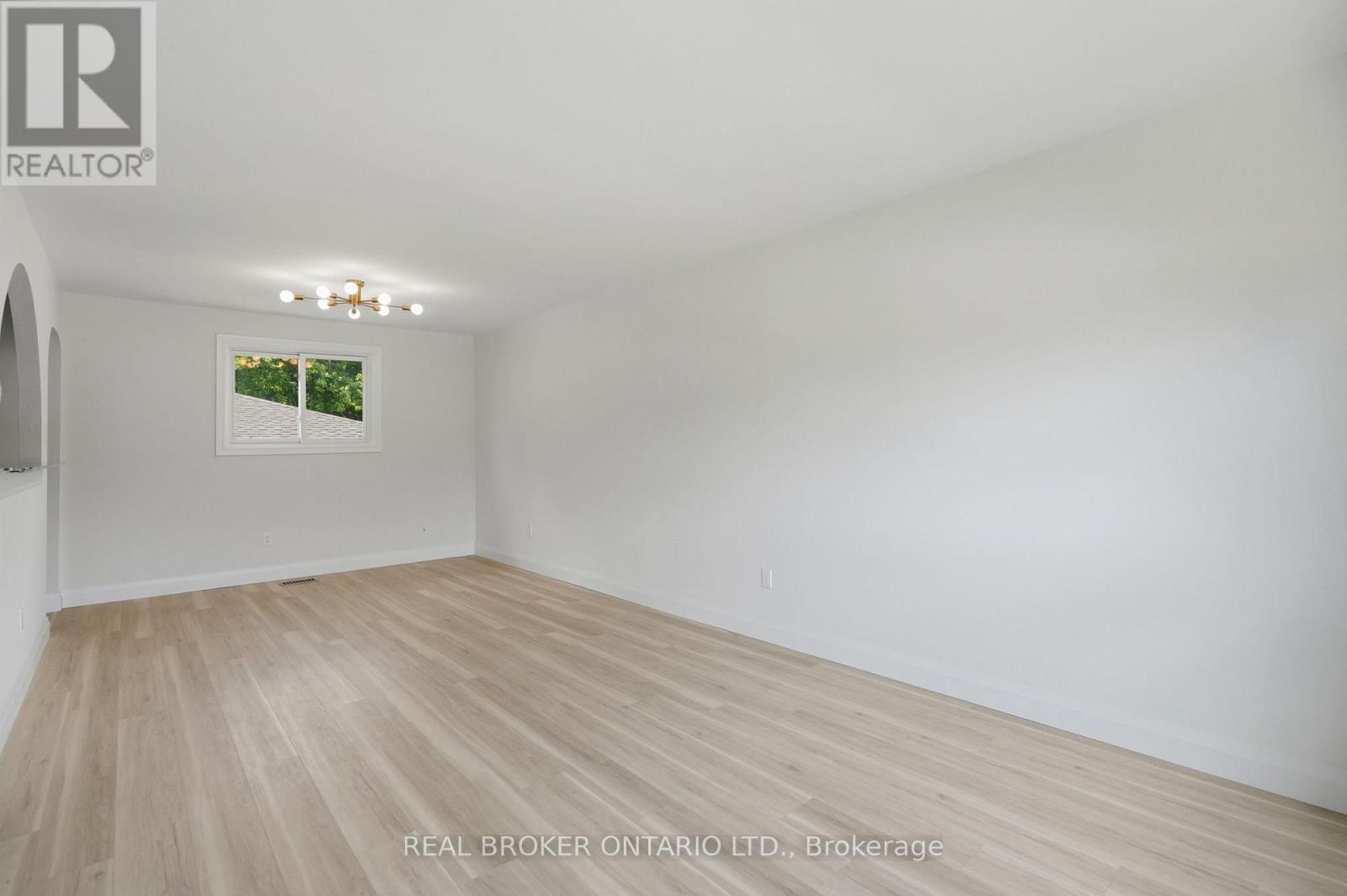 3 PRIDEAUX STREET - 13