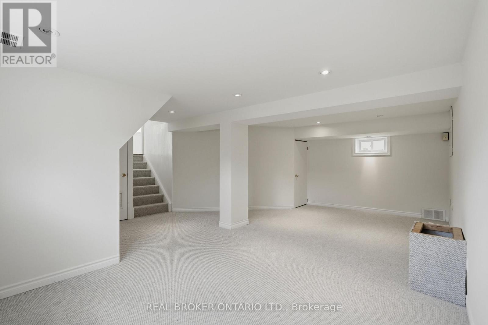 3 PRIDEAUX STREET - 36